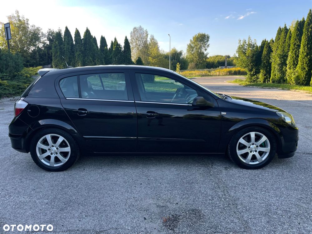 Opel Astra 2.0 Turbo Sport - 28