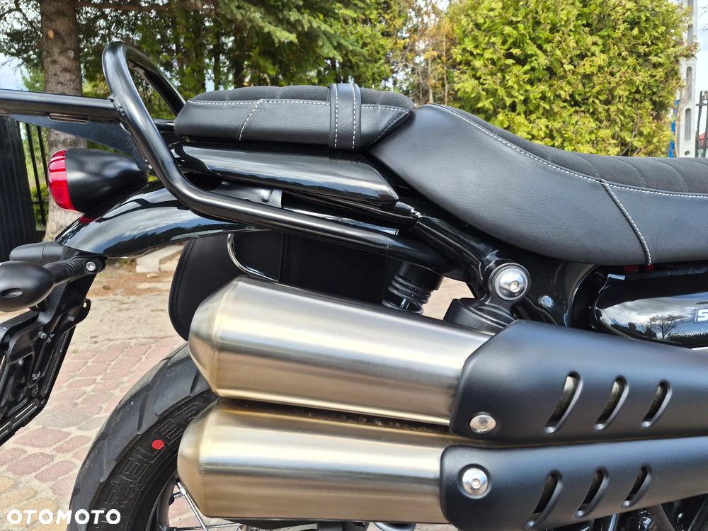 Triumph Scrambler - 9