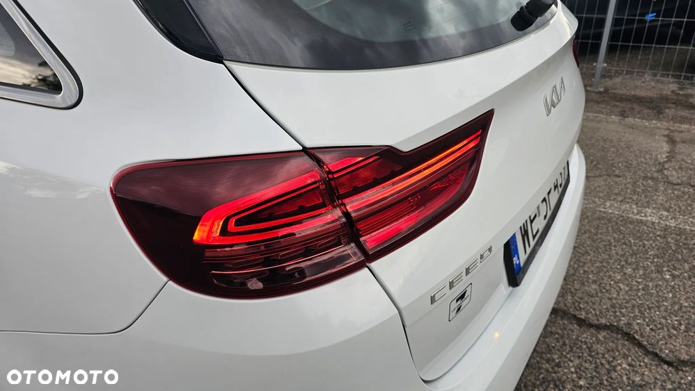 Kia Ceed 1.5 T-GDI M - 13