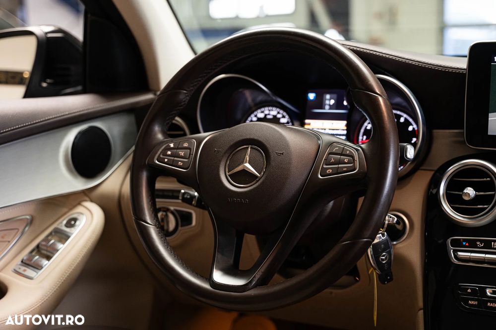 Mercedes-Benz GLC 250 4Matic 9G-TRONIC AMG Line - 14