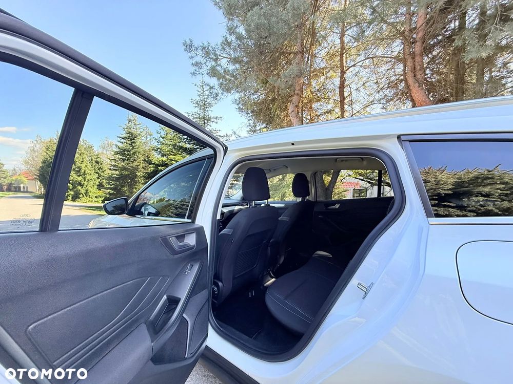 Ford Focus 1.0 EcoBoost Titanium - 22