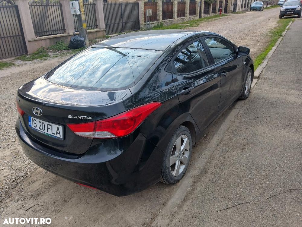 Hyundai Elantra 1.6 MPi Highway+ - 3