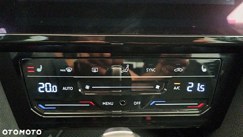 Volkswagen Passat 2.0 TSI Elegance DSG - 27