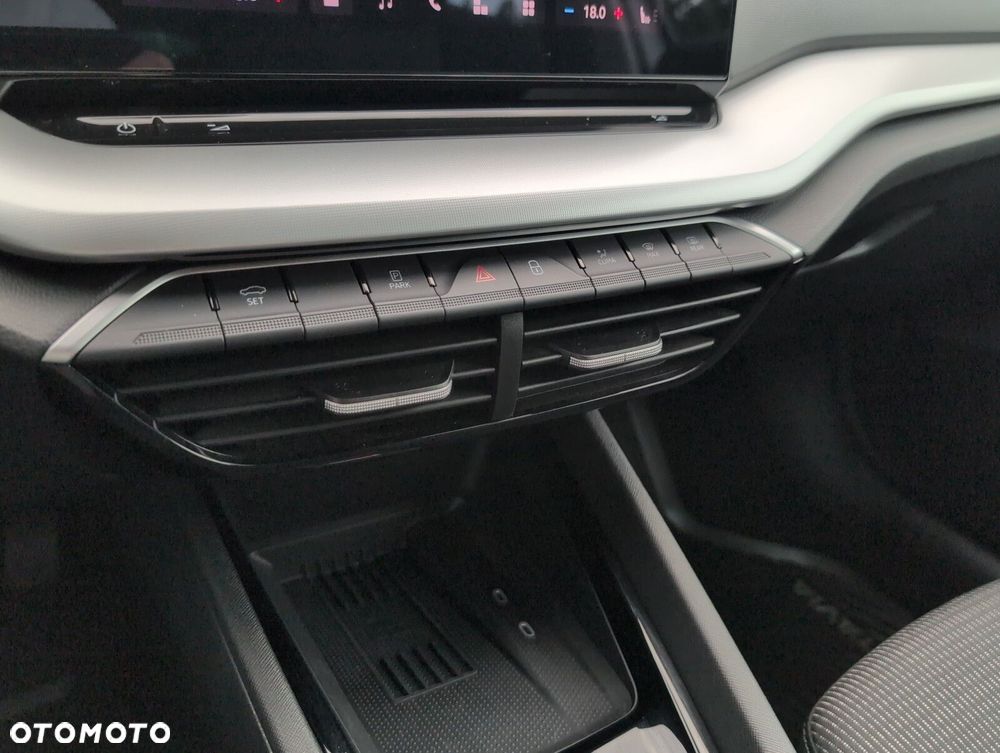 Skoda Octavia 1.5 TSI mHEV Selection DSG - 34