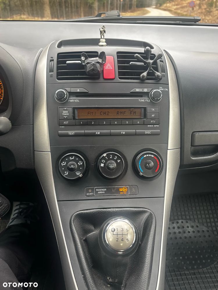 Toyota Auris 1.33 VVT-i Terra - 11