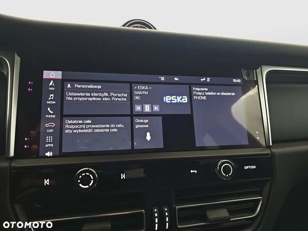 Porsche Macan T - 24