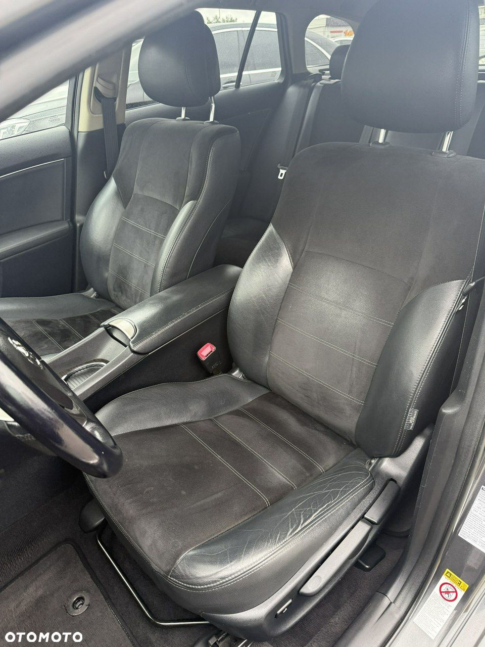 Toyota Avensis 2.0 D-4D Premium - 7
