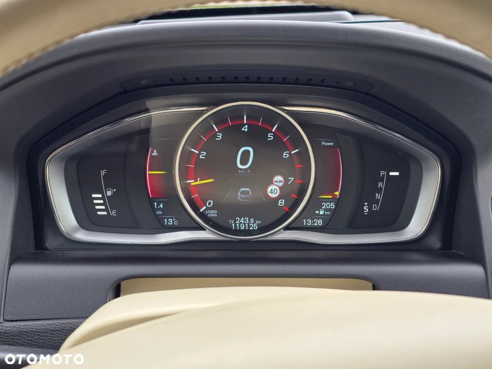 Volvo XC 60 T5 Geartronic Summum - 16