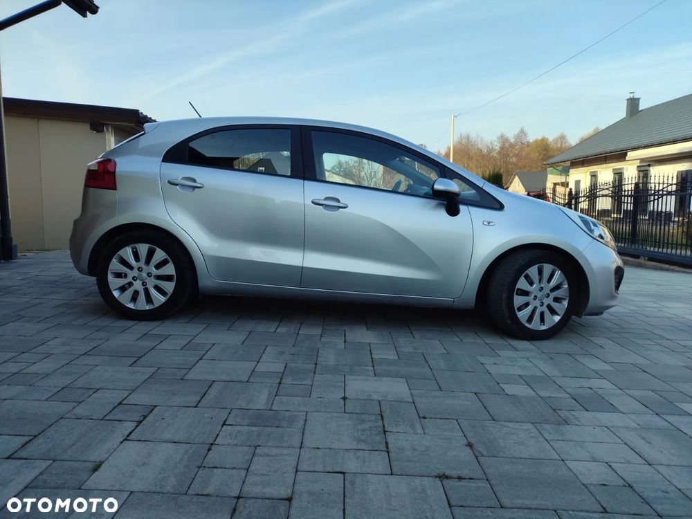 Kia Rio 1.4 L - 2