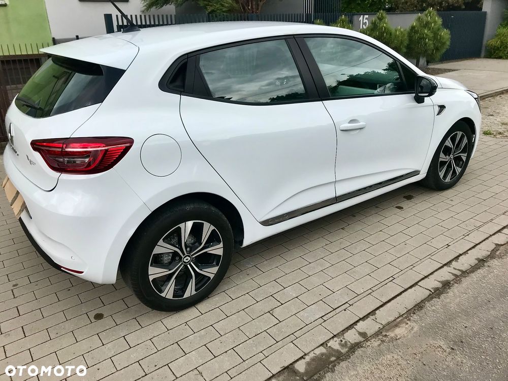 Renault Clio - 12