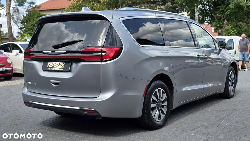 Chrysler Pacifica - 7