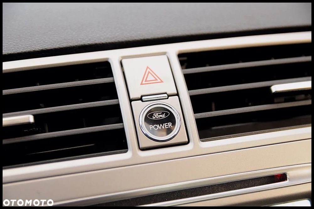 Ford Kuga 2.0 TDCi Titanium - 34