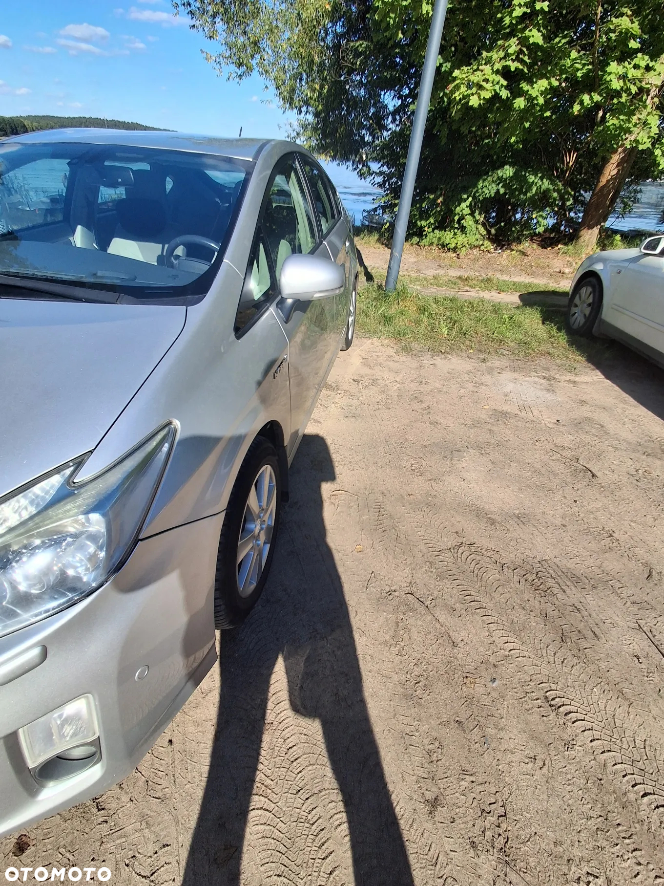 Toyota Prius 1.8 HSD Premium - 11