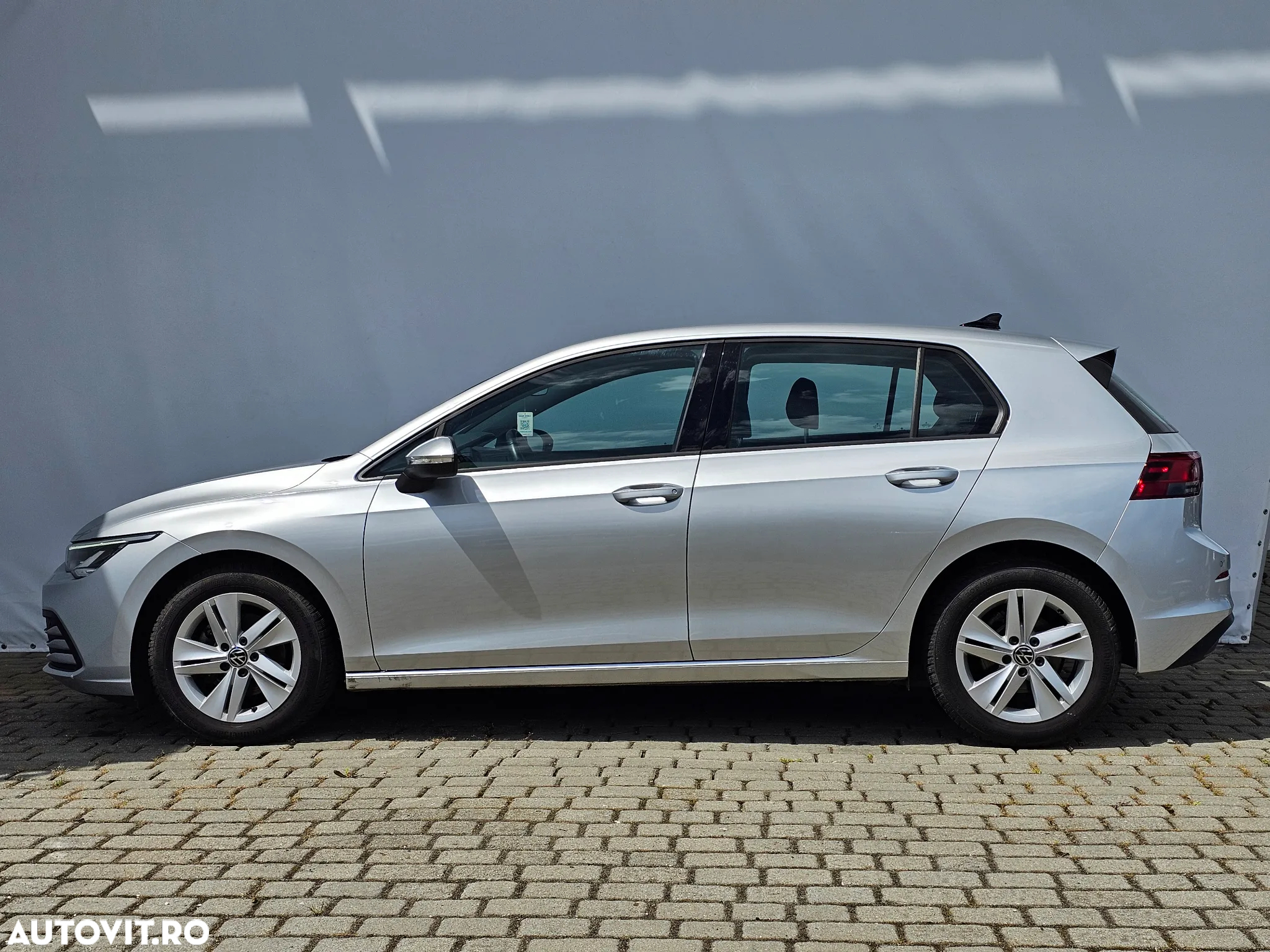Volkswagen Golf 1.0 TSI Life - 2