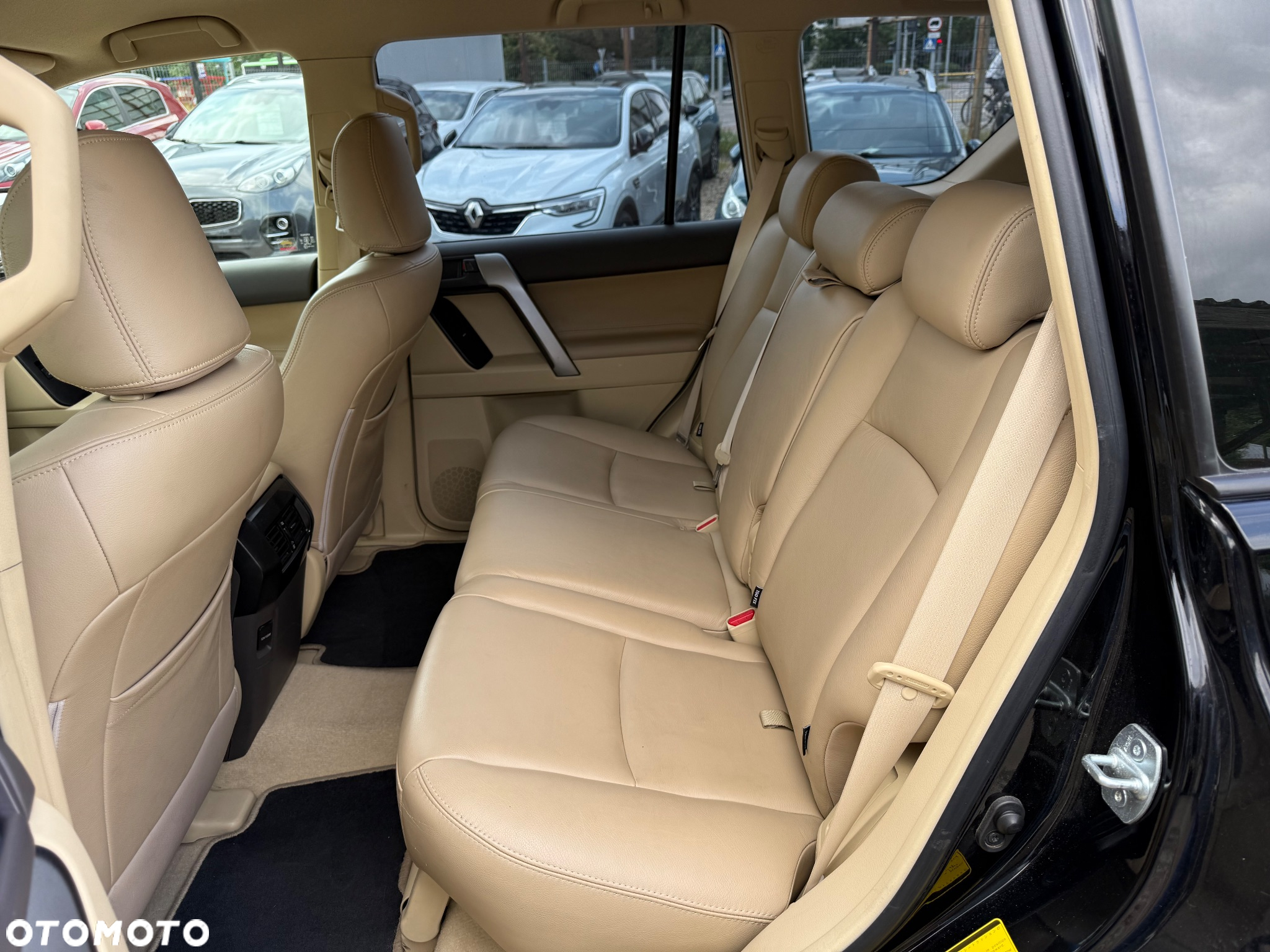 Toyota Land Cruiser - 18