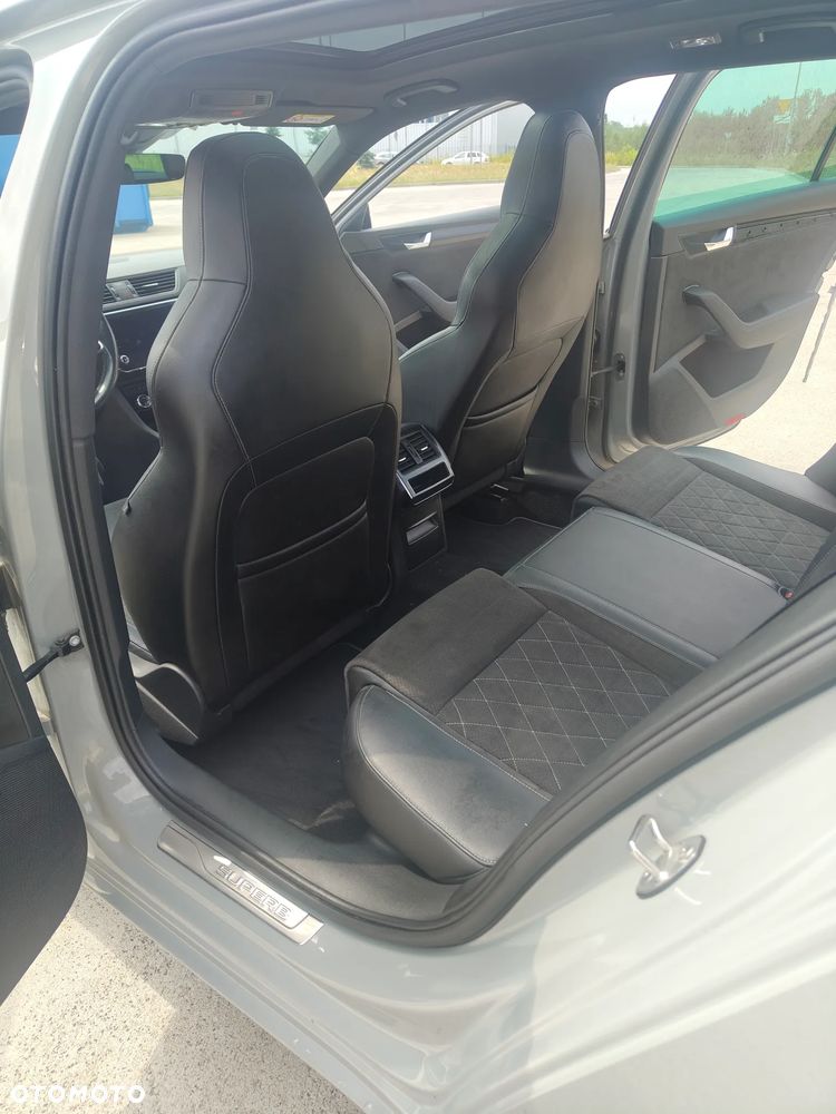 Skoda Superb 2.0 TDI SCR Sportline DSG - 18
