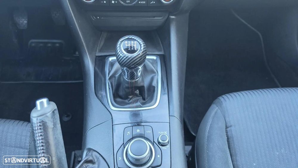 Mazda 3 Hatchback 1.5 Sky-D Excellence - 20