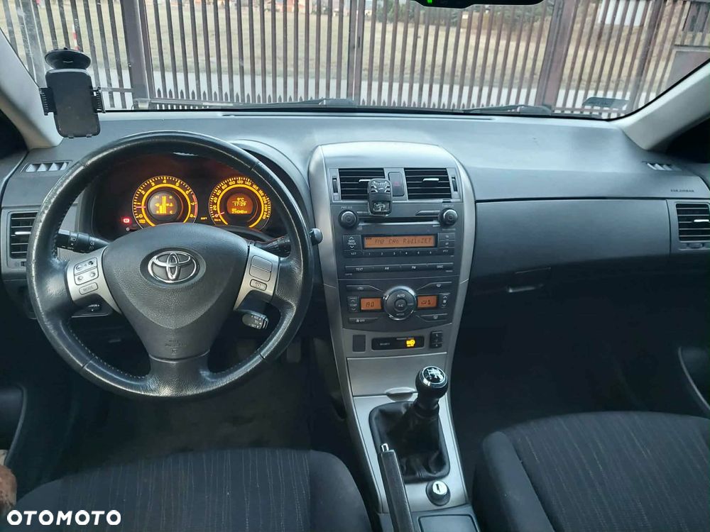 Toyota Corolla 1.6 VVT-i Prestige - 11