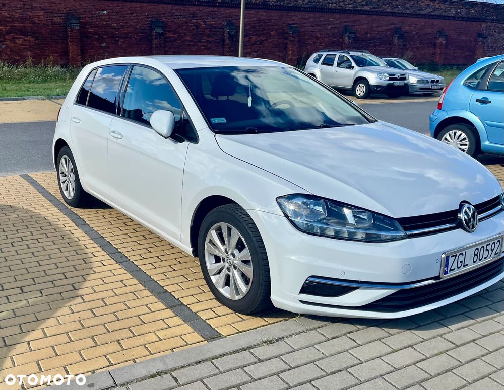 Volkswagen Golf - 5
