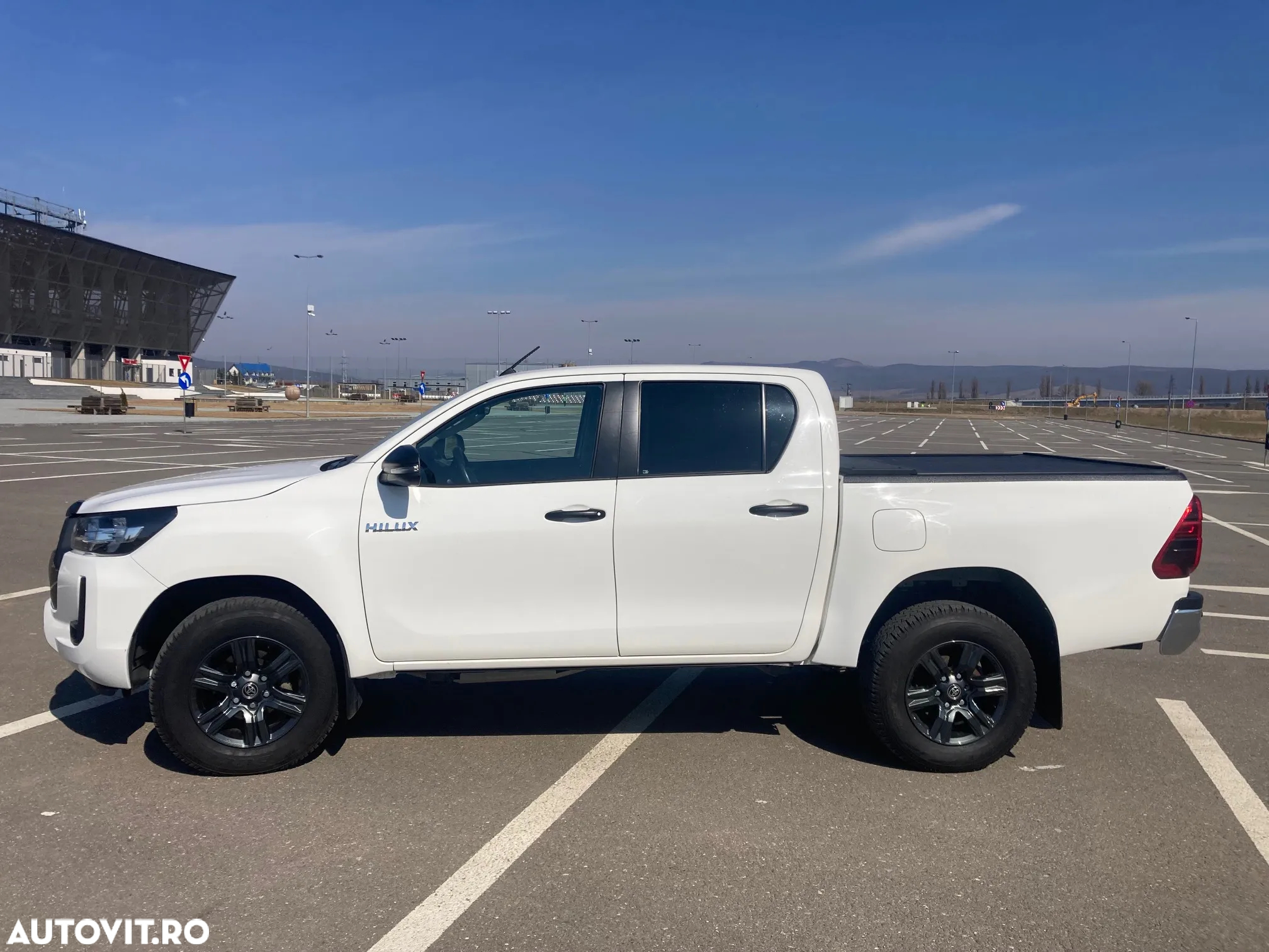 Toyota Hilux - 2