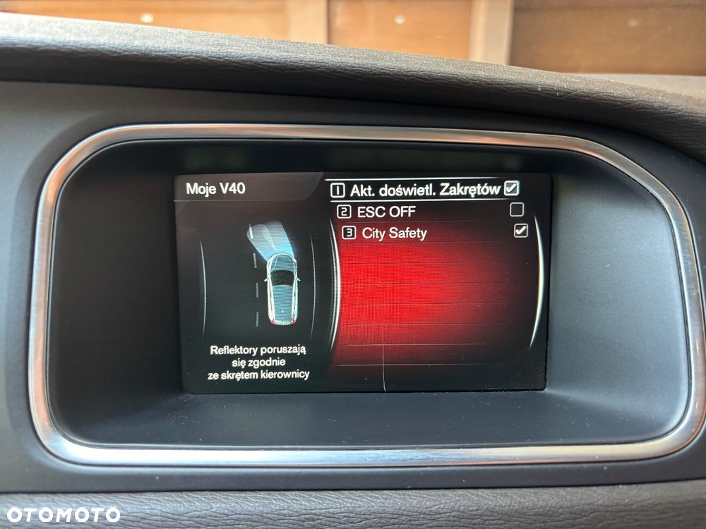 Volvo V40 T3 Summum - 13