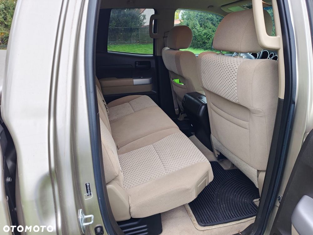 Toyota Tundra - 12