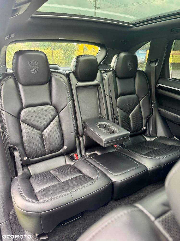 Porsche Cayenne - 18
