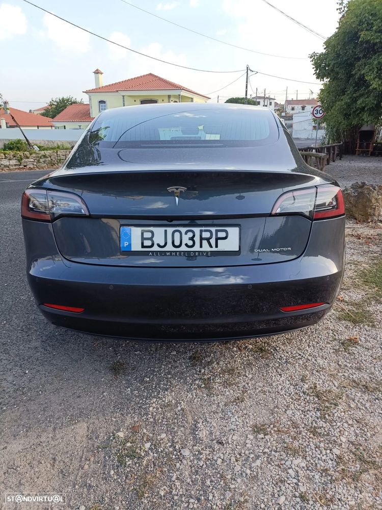 Tesla Model 3 AWD Dual Motor Performance — fotografia 24