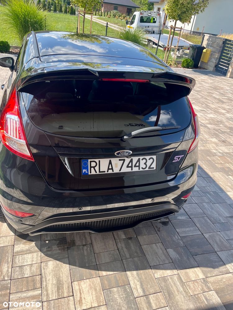 Ford Fiesta 1.6 EcoBoost ST - 16