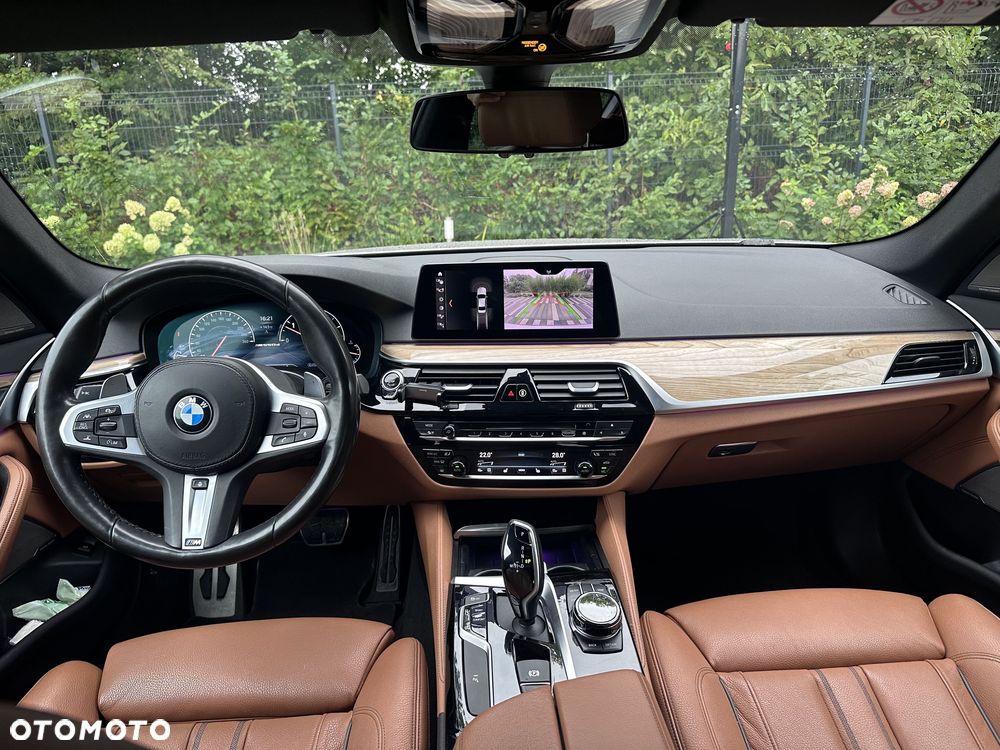 BMW Seria 5 M550d xDrive - 19