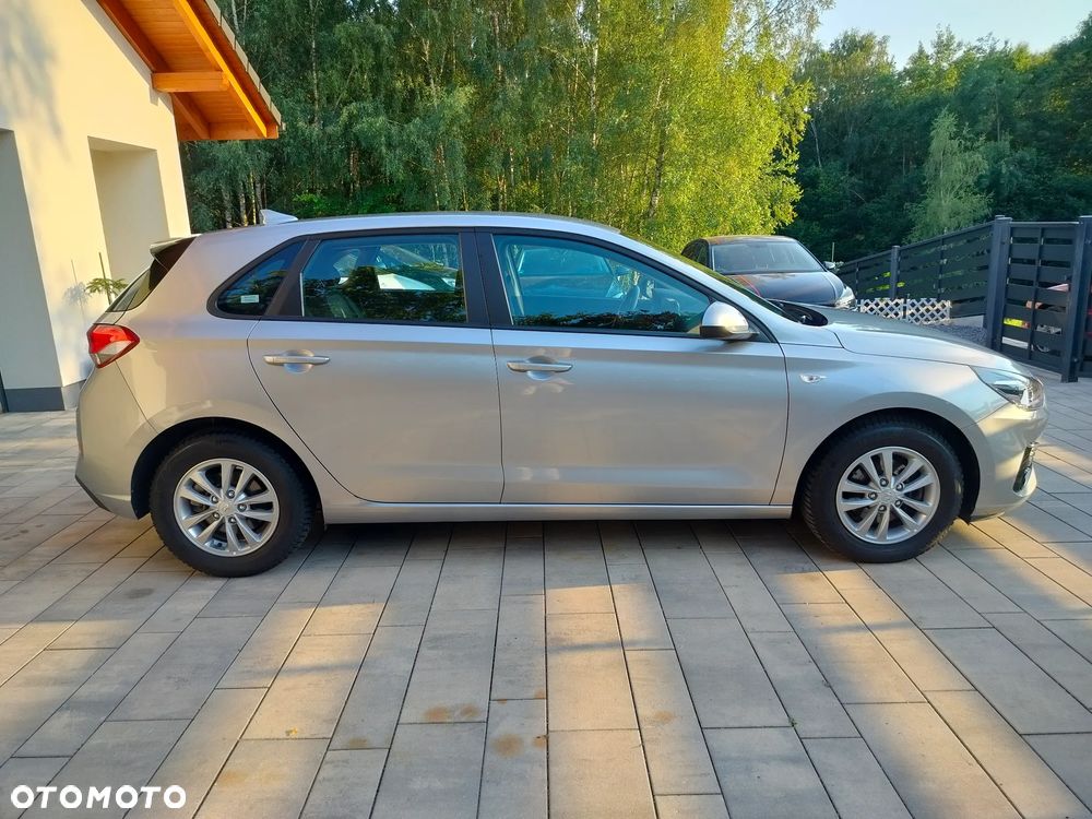 Hyundai i30 1.5 DPI Classic + - 6
