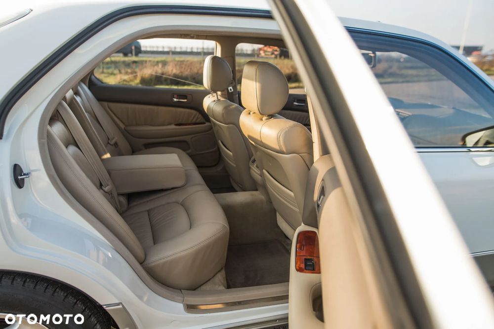 Lexus LS 400 - 18