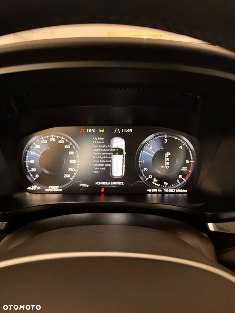 Volvo V60 D3 Momentum Pro - 3