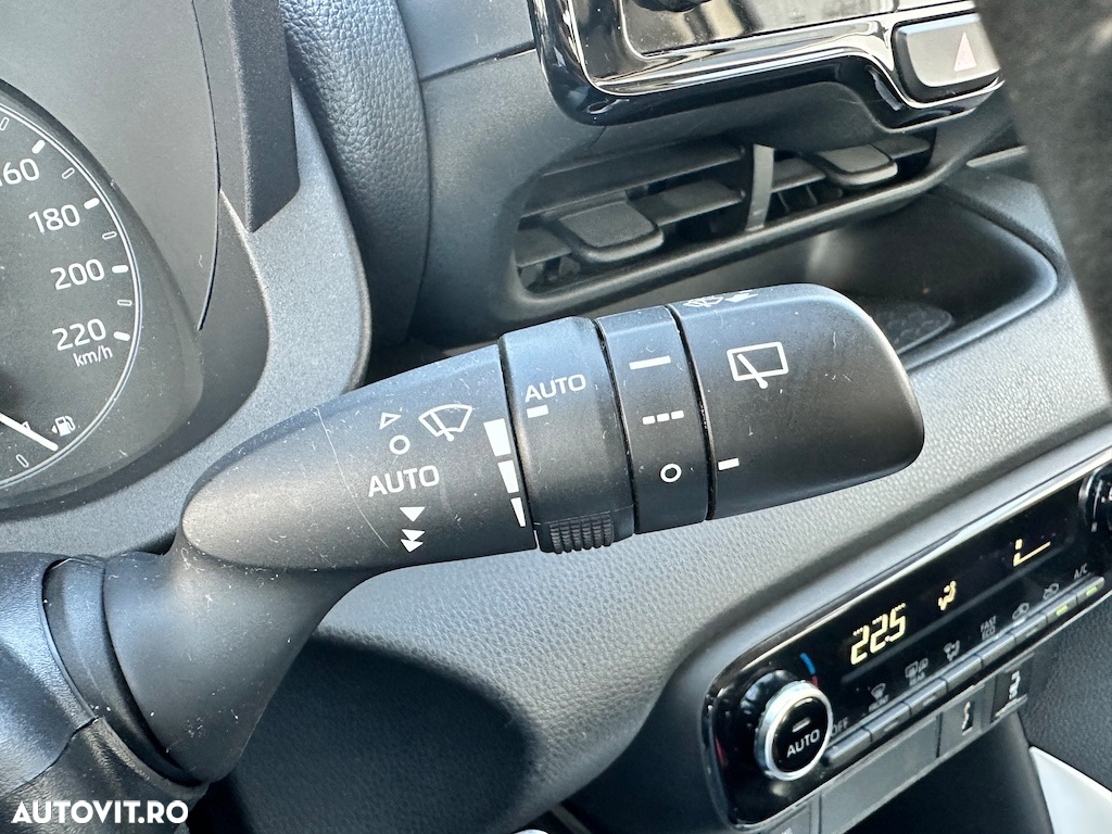 Toyota Yaris Hybrid 1.5 VVT-i Business Edition - 12