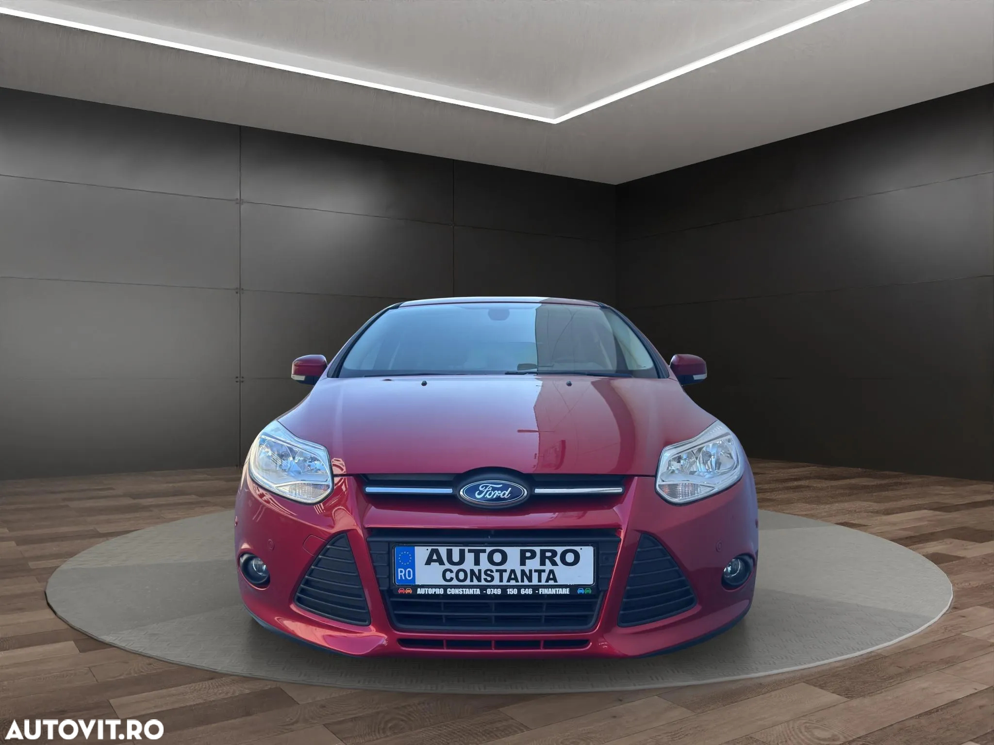 Ford Focus 1.0 EcoBoost Start-Stopp-System TREND - 13