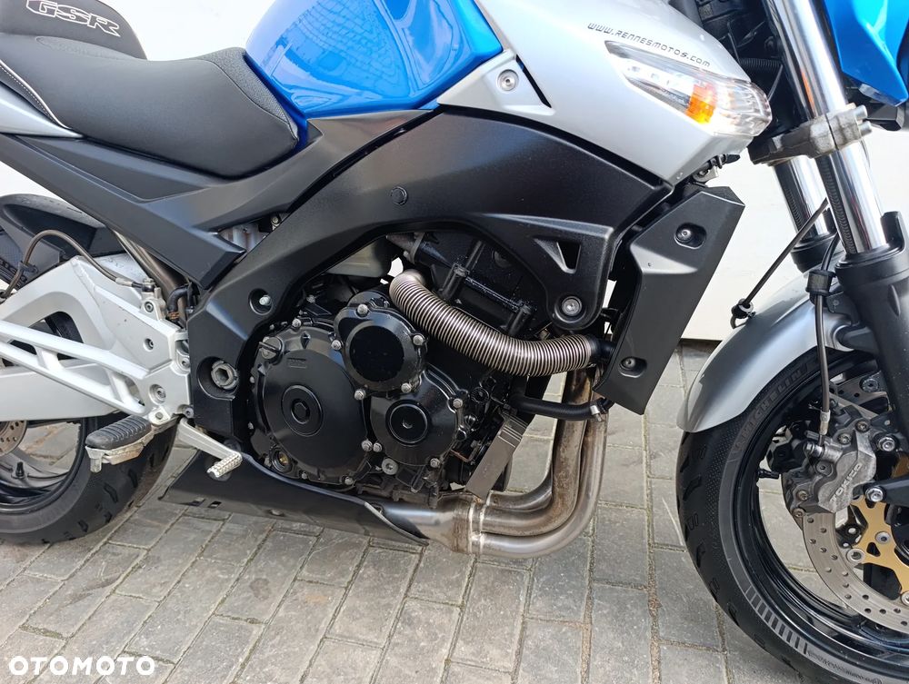 Suzuki GSR - 15
