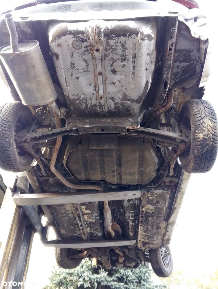 Mitsubishi Mirage CK2A Po Lift (99-03r.) 1.5 B 110KM. Silnik 4G15 Skrzynia F5M41 lakier A69 / A69A. Cały na części. GWARANCJA !!! Przód Tył Zestaw Komplet Drzwi Klapa Zderzak Błotnik Maska Grill Atrapa Szyba Pas Lampa Lusterko Boczki Fotel Kanapa Kokpit Deska Rozdzielcza Przełącznik Włącznik Sterownik Przewody Wiązka Instalacja Moduł Komputer Czujnik Listwa Pompa Alternator Wtryski Głowica Rozrusznik Kompresor Sprzęgło Dwumas Silnik Skrzynia ABS Klimatyzacji Paliwa Wspomagania Kolektor Turbina Przepustnica Zawór Chłodnica Koło Hak Belka Sanki Zawieszenie Mcpherson Półoś Amortyzator Wydech Tłumik Zacisk Most - 10