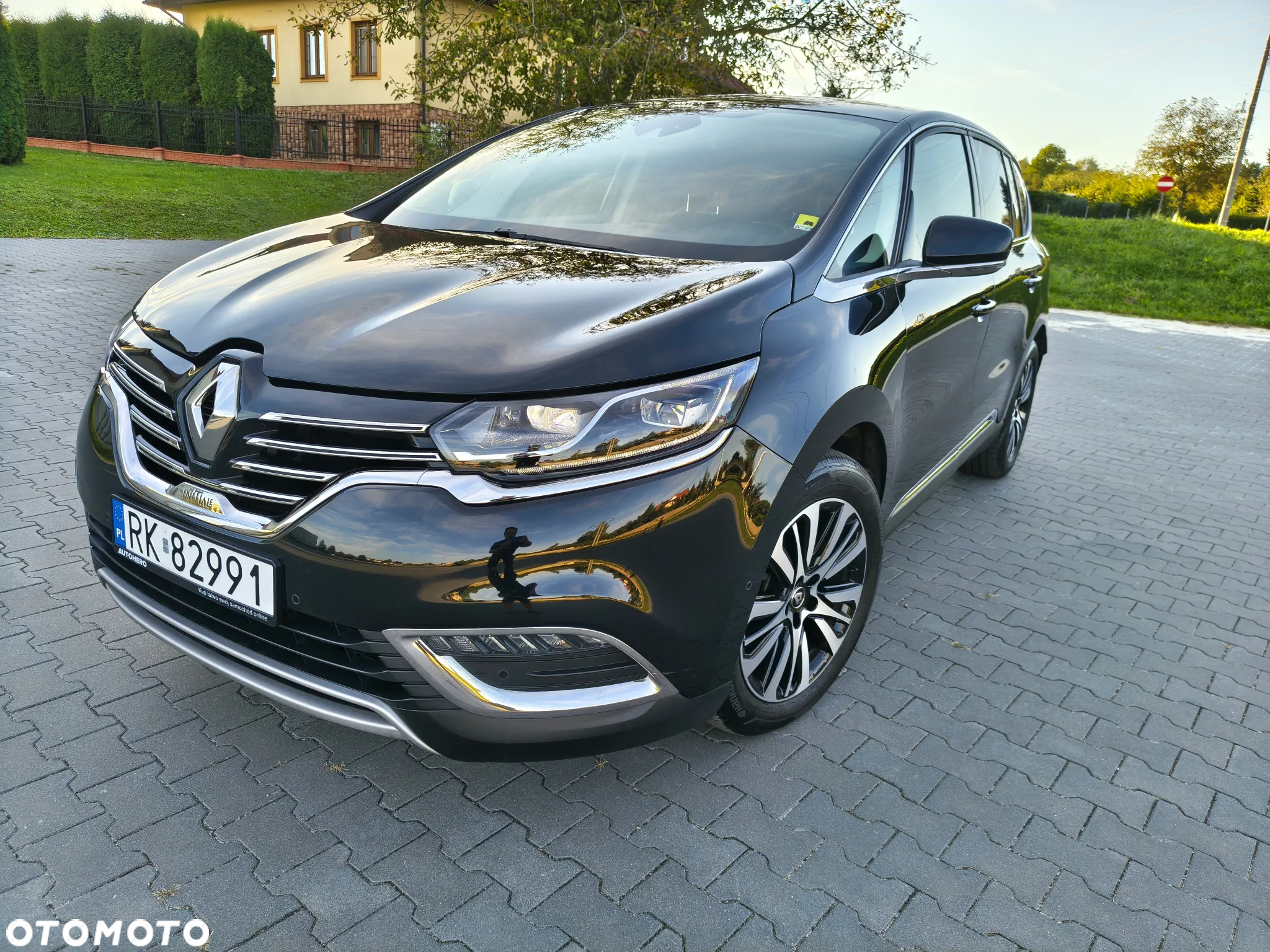 Renault Espace 1.6 dCi Energy Initiale Paris EDC - 2
