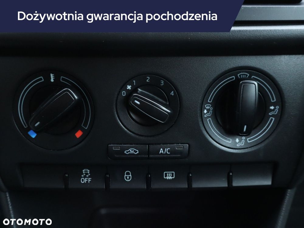 Skoda RAPID - 17
