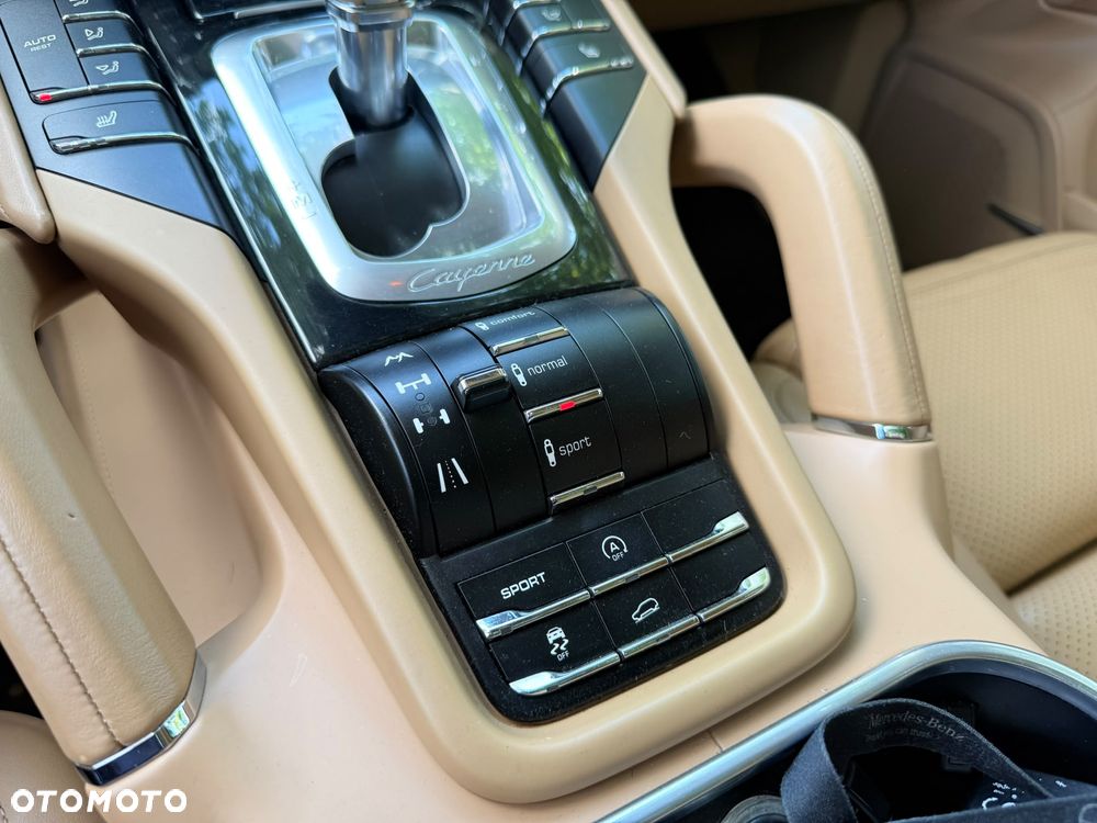Porsche Cayenne Tiptronic S - 15