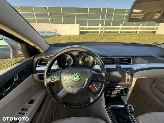 Skoda Superb 2.0 TDI Platinum - 7