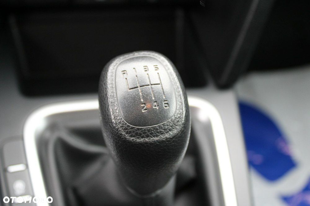 Kia Ceed - 25