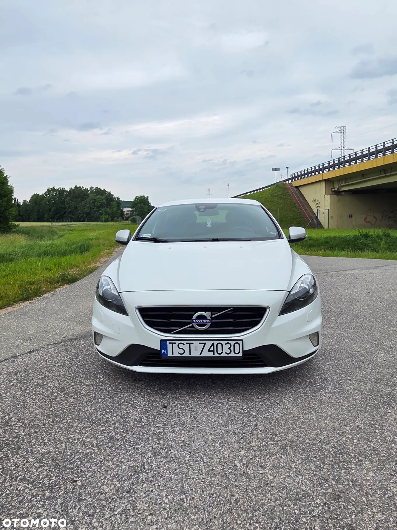 Volvo V40 D2 Drive-E R-Design Momentum - 2