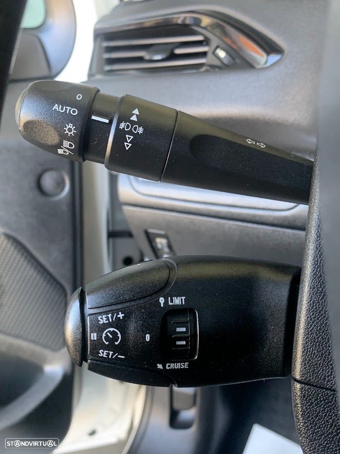 Peugeot 208 1.4 HDi Active - 10