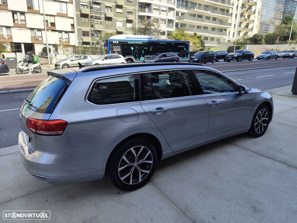 VW Passat Variant 2.0 TDI Confortline DSG - 16