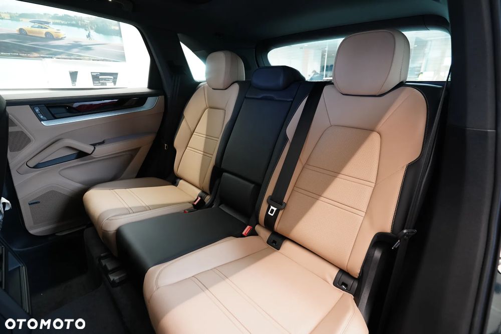 Porsche Cayenne Standard - 14