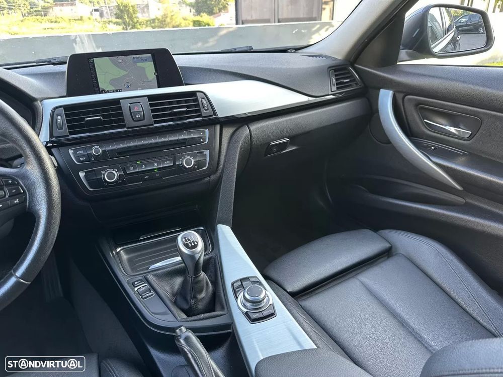 BMW 318 d Sport Line - 50