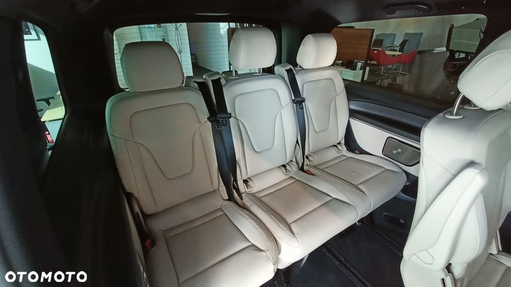 Mercedes-Benz klasa-v V 300 d Exclusive AMG AirMatic - 23