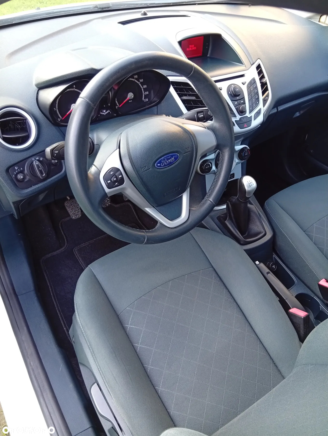 Ford Fiesta 1.25 Champions Edition - 27