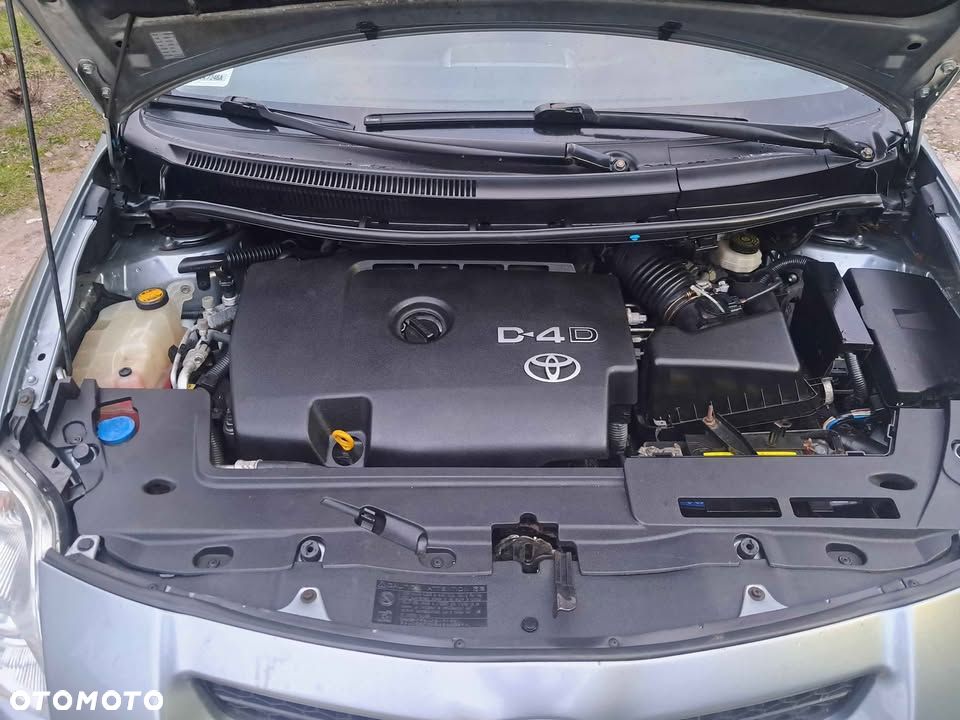 Toyota Auris 2.0 D-4D Premium - 8